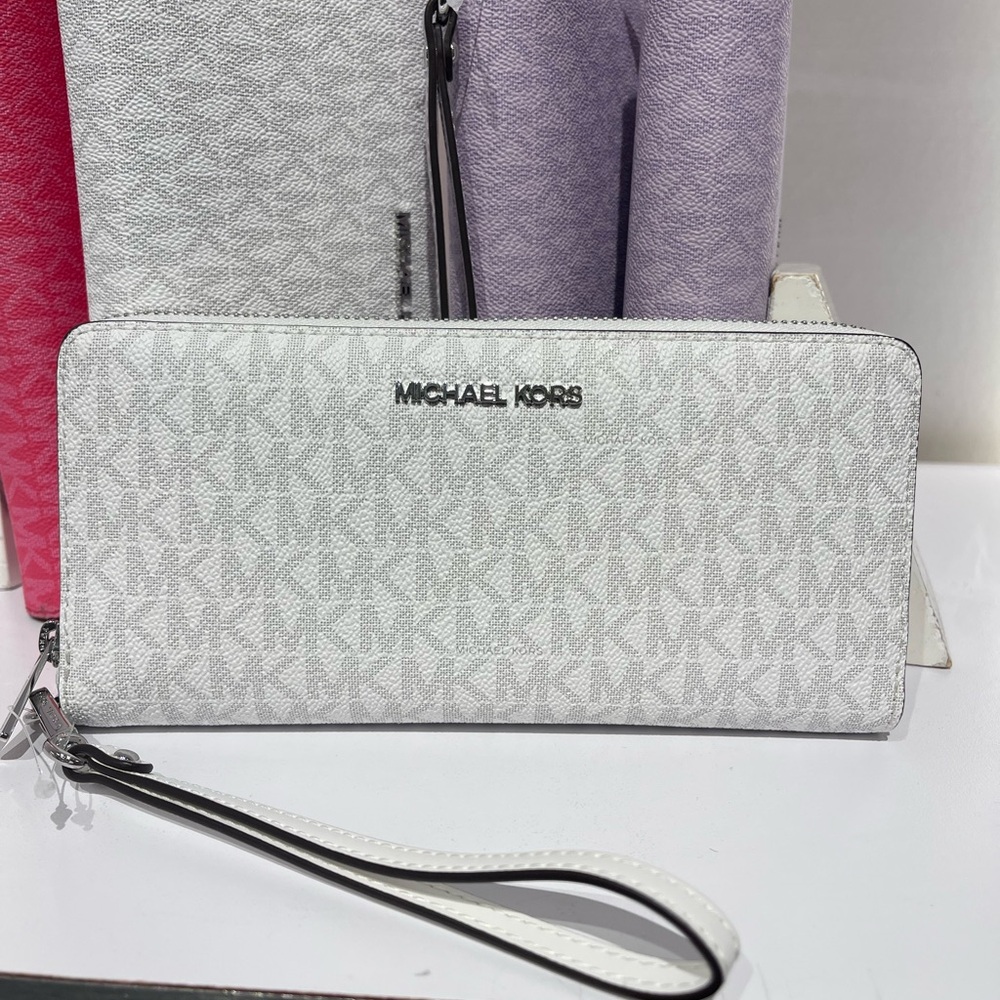 MICHAEL KORS Jet Set Large Signature Logo Continental Wallet Wristlet Otis White